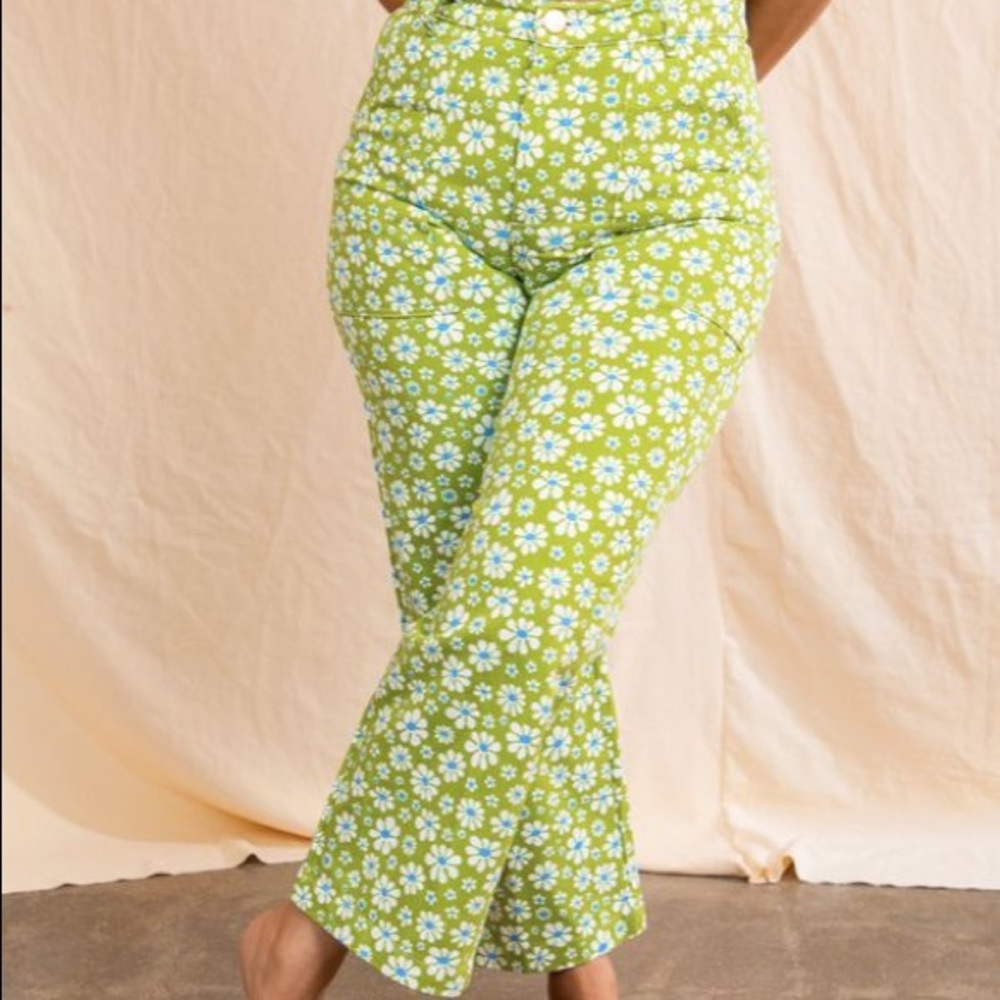 BBP green lazy daisy workpants size S EUC